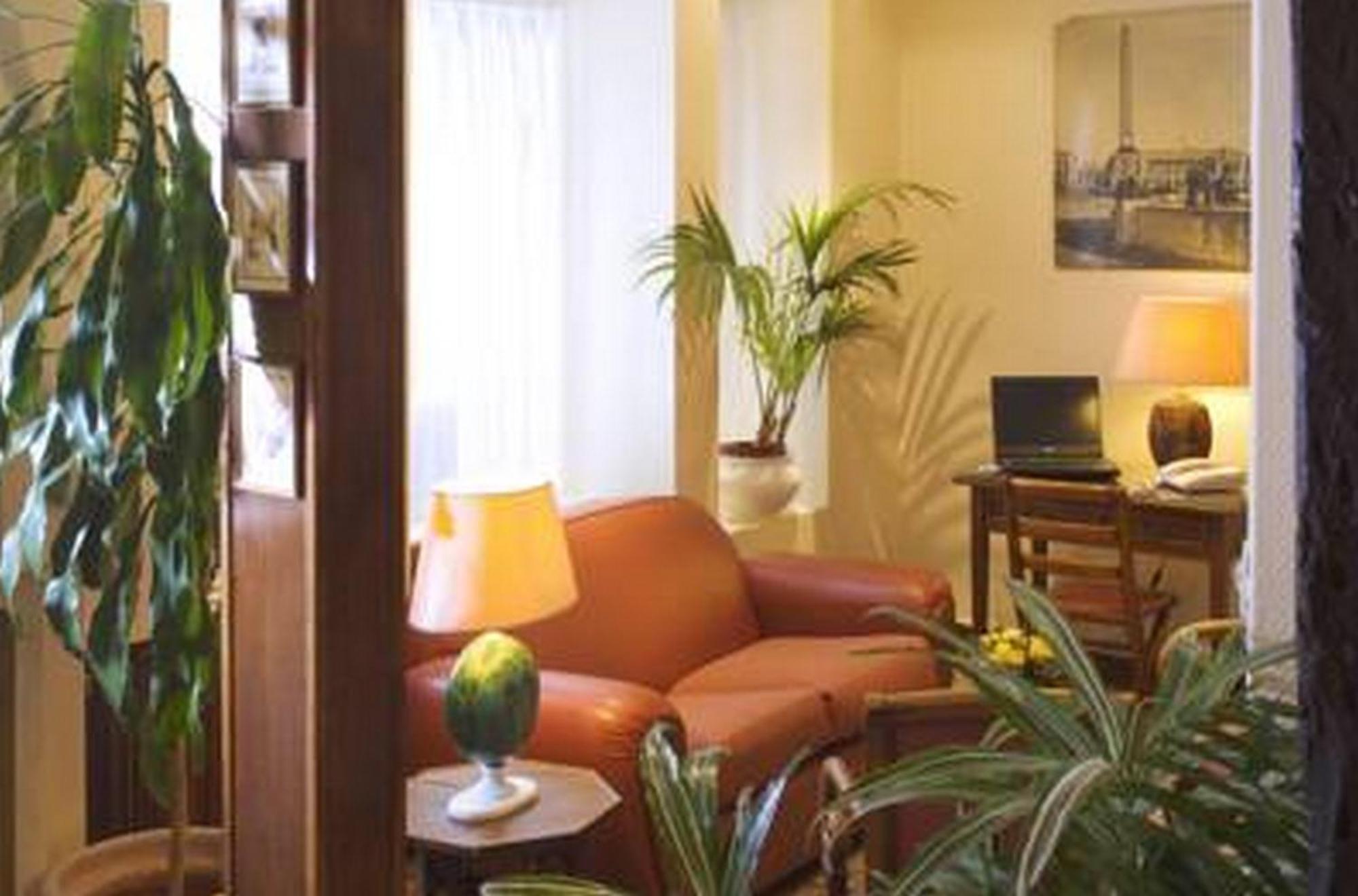 Hotel Saint Roch Parigi