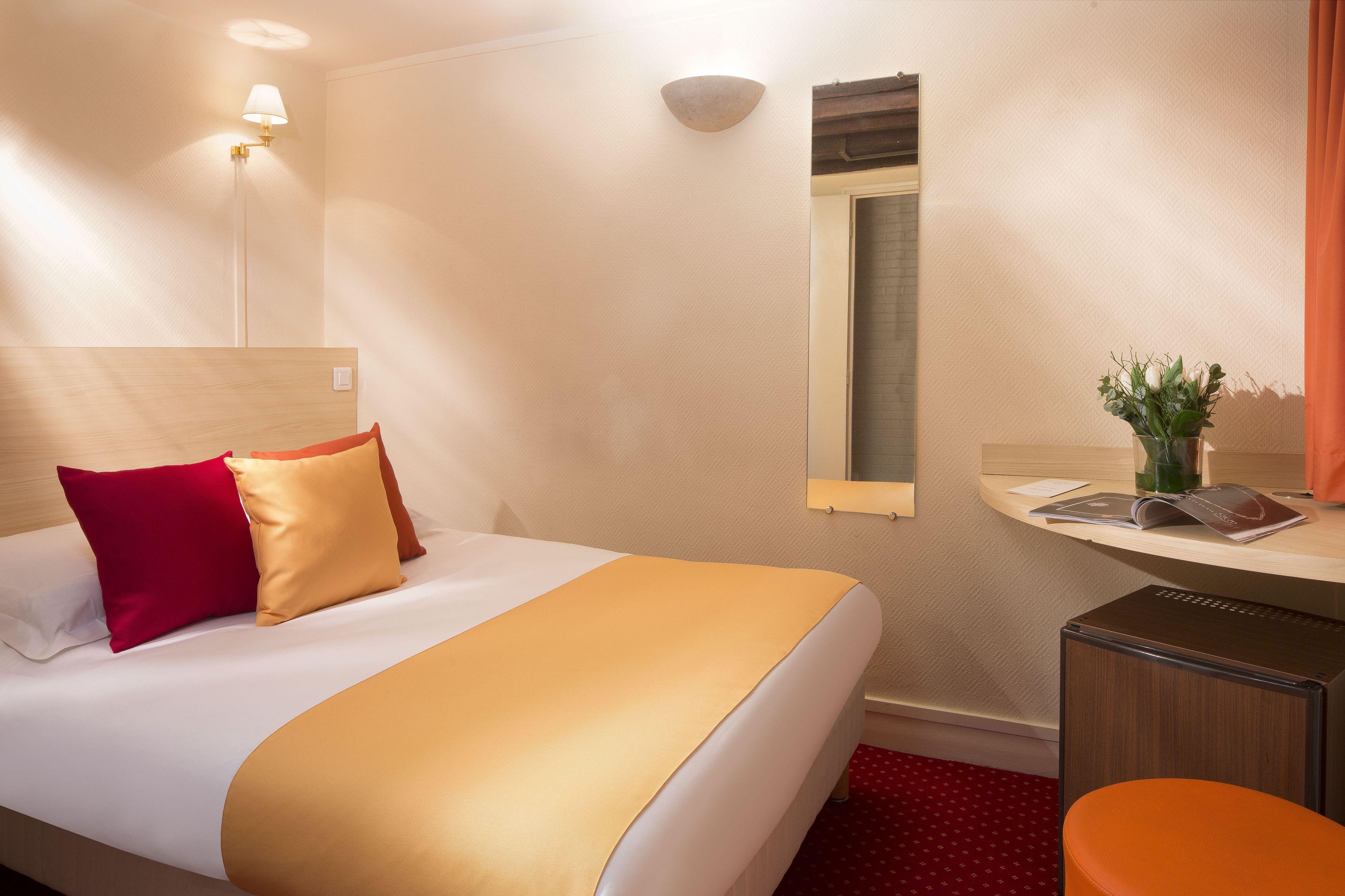 Hotel Saint Roch Parigi